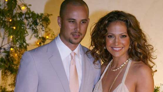 Jennifer Lopezin avioliitot ovat kariutuneet yksi toisensa jälkeen. Kuvassa lyhytaikainen puoliso Cris Judd.