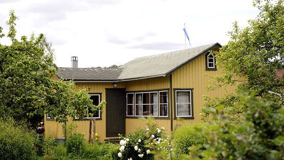 Tarja Halosen mökki Marjaniemen siirtolapuutarhassa. (Kuva: Mikko Stig/Lehtikuva)