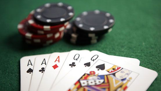 Pokeri (Kuva: Lehtikuva)