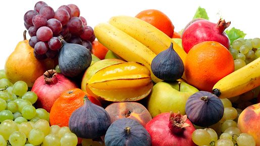 Raakaravinnon peruspilareihin kuuluvat hedelmät.