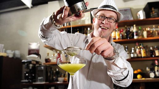 Baarimestari Timo Siitosen A21 Cocktail Lounge valittiin vuonna 2009 maailman parhaaksi baariksi.