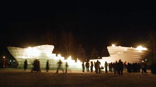 Internationally recognized architects and artists have collaborated to design installations using as their primary materials snow and ice in The Snow Show in Finnish Lapland. Snow and ice twins, designed by artists Cai Guo-Qiang and Zaha Hadid were presented with a fire performance.