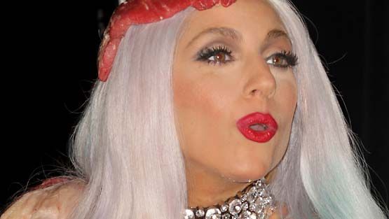 Lady Gaga suusutti osan yleisöstä.