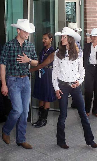 Catherine, Cambridgen herttuatar yllätti cowboy-hatussa.