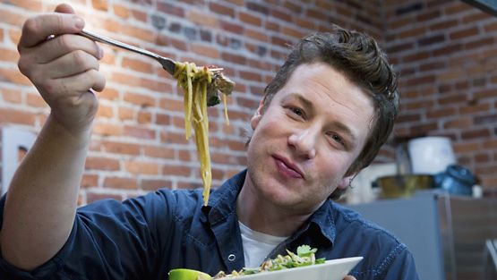 Jamie Oliver terveellisen ruokavalion puolestpuhuja.