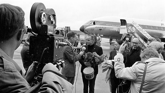 Amerikkalainen näyttelijä, Marlon Brando saapuu Helsinkiin 13. lokakuuta 1967. 