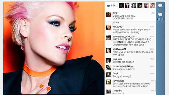 7.8.2012: Pink paljasti Twitterissä olevansa Covergirl-kosmetiikkamerkin uusi keulakuva.