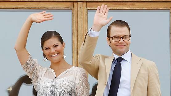 Ruotsin kruununprinsessa Victoria ja prinssi Daniel kiittivät onnitteluista.