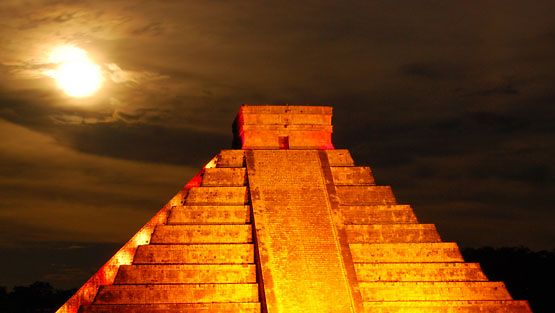 Kukulcan -pyramidi Chichen Itzassa