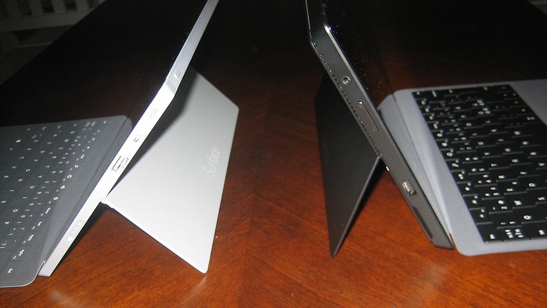 Surface Pro 2 (oikealla) ja Surface 2