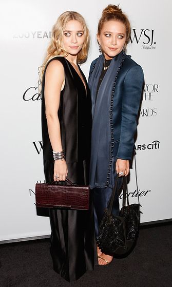 2012: Mary-Kate Olsen ja Ashley Olsen Vuoden Innovaattori -palkintogaalassa.