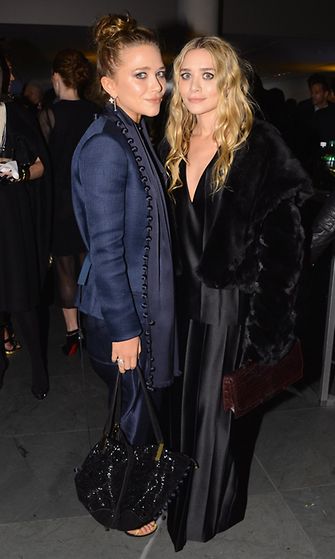 2012: Mary-Kate Olsen ja Ashley Olsen Vuoden Innovaattori -palkintogaalassa.