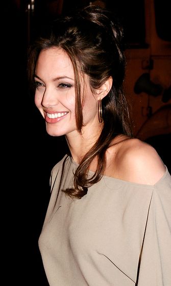 Angelina Jolie, Taking Lives -elokuvan maailmanensi-ilta