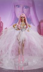 2011: Hyväntekeväisyydessä huutokaupattu Nicki Minaj -barbie.