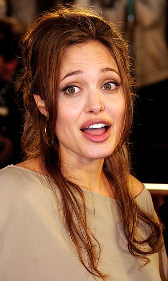 Angelina Jolie, Taking Lives -elokuvan maailmanensi-ilta