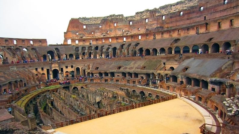 Tältä näyttää Colosseumin sisällä.