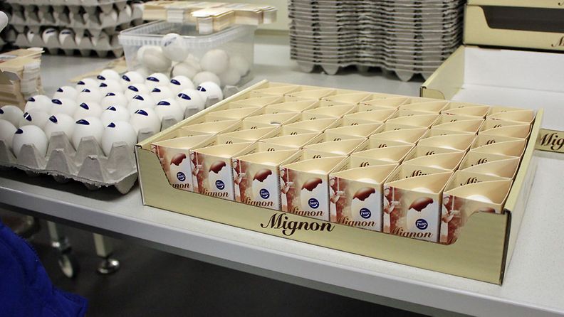 Mignon-munia Fazerin tehtaalla helmikuussa 2014.