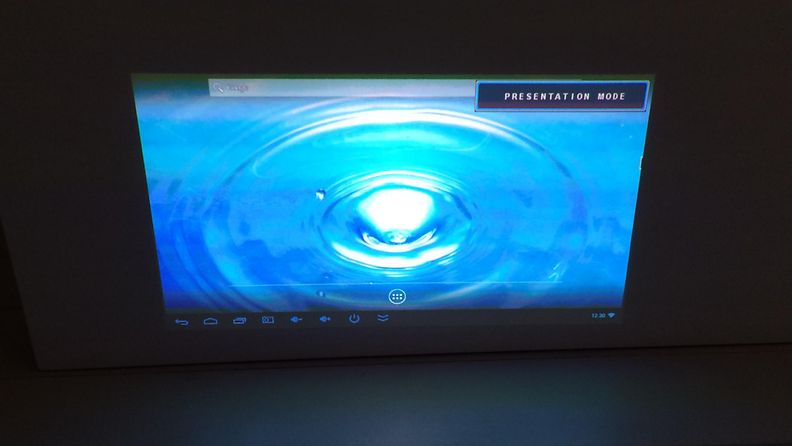 Asus S1 -kompaktikokoinen LED-projektori
