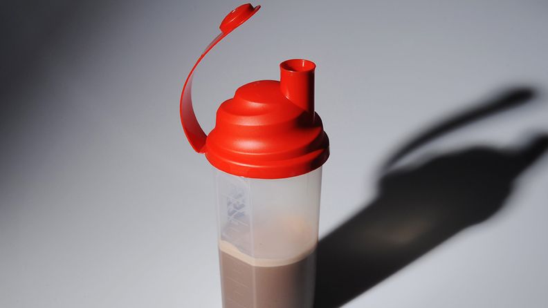 Proteiini- ja palautusjuomaa pullossa. Kuva: Lehtikuva
