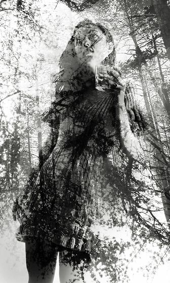 Nainen metsässä, tuplavalotus