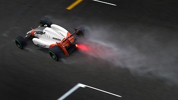 McLaren-konseptissa hollantilaissuunnittelija on ottanut käyttöön legendaarisen tupakkamerkki-värityksen.
