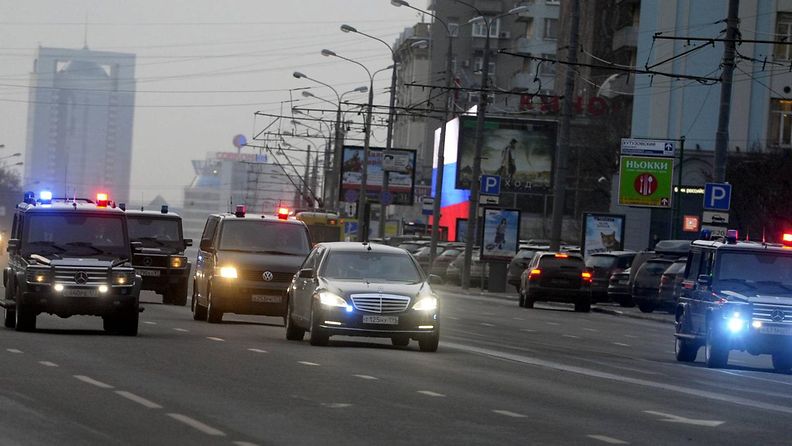 Poliisisaattue Moskovassa 18. joulukuuta 2014.