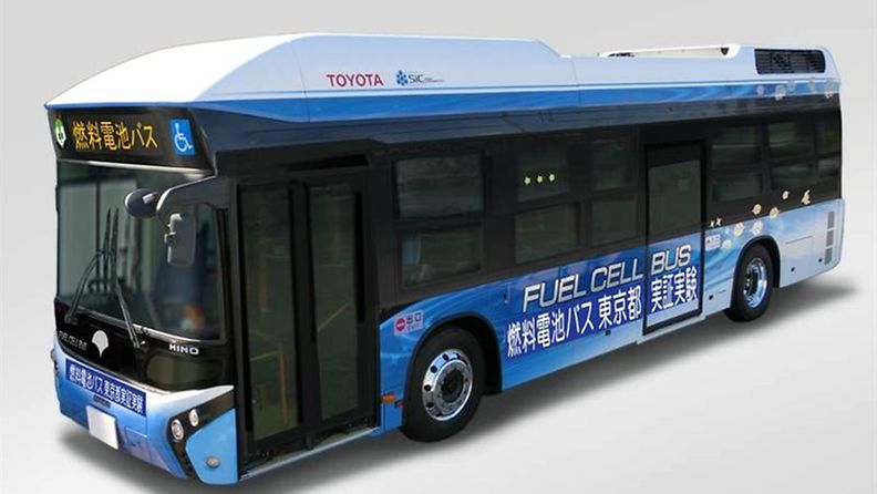 Toyota testaa polttokennobussia Tokion julkisessa liikenteessä