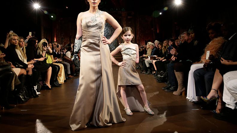 Rebekah Marine ja Gianna Schiavone esittelivät FTL Modan syksyn malliston antia New Yorkin muotiviikoilla.