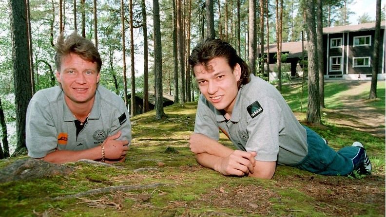 Ari Hjelm ja Jari Litmanen 1995