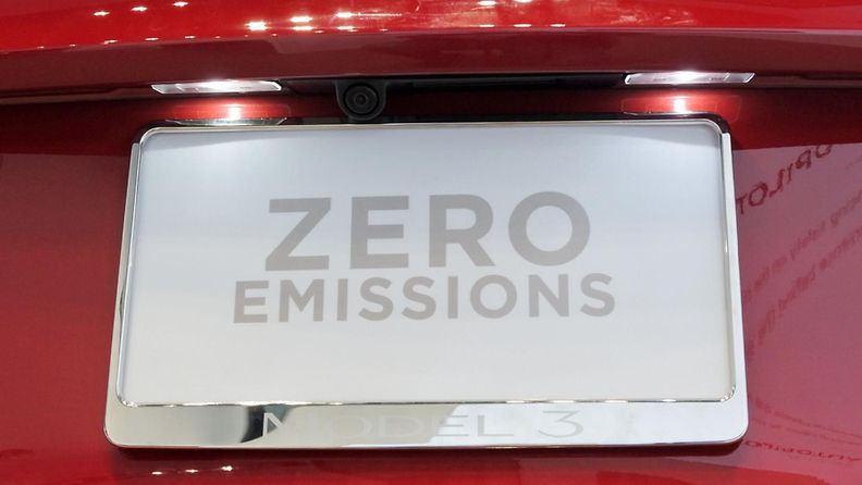 tesla sähköauto zero emissions