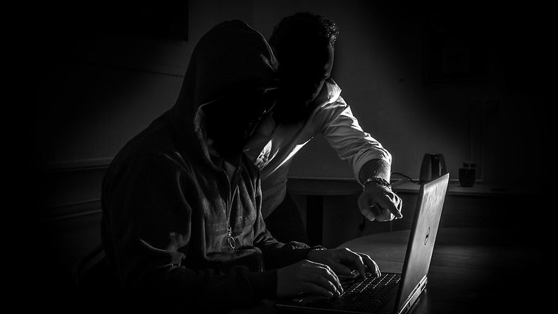 AOP Hakkeri hakkerointi tietomurto tietoturva 1.03738937