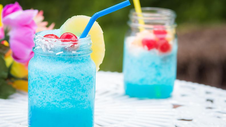 sininen drinkki cocktail