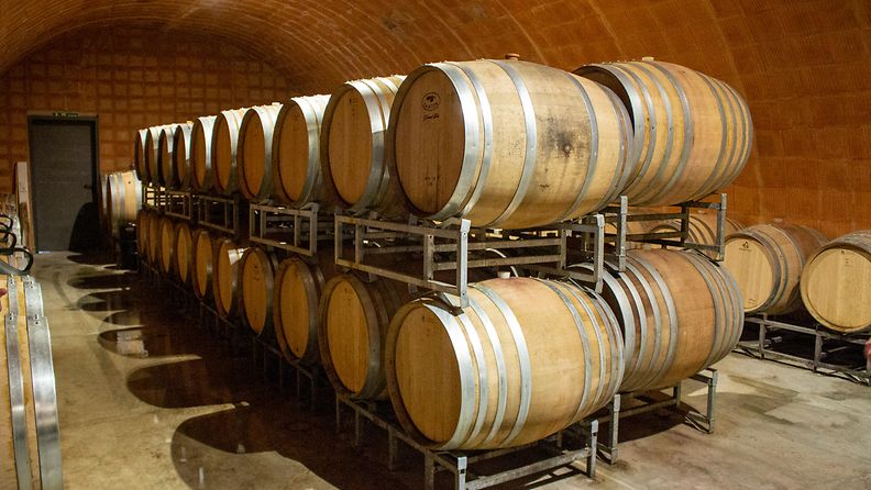baden-shelter-winery-cellars