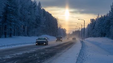 kuvituskuva talvi maantie Nelostie tammikuu 2019 Siikalatva Pohjois-Pohjanmaa