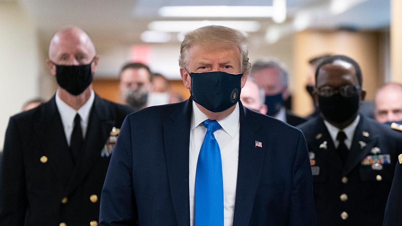 AOP Donald Trump suojamaski kasvomaski maski