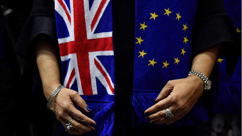 Brexit Eu-lippu ja Britannian lippu