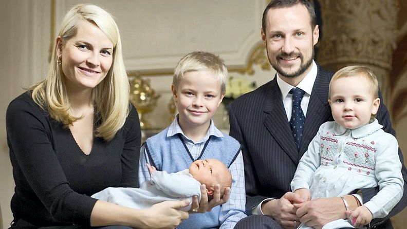 AOP Norjan kruununprinssin perhe 2005