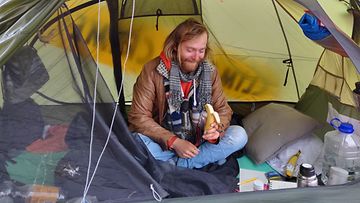 elokapina aktivisti elijah saulio teltassa