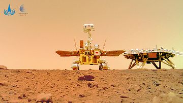 LK 27.6.2021 Kiinan avaruushallinnon CNSA:n Mars-mönkijä Zhurong kuvattuna 11.6.2021.