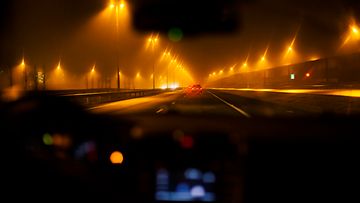liikenneturva autoilu liikenne pimeä ratin takaa kuljettaja