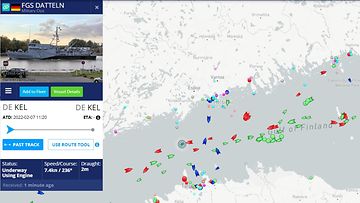 Kuvakaappaus MarineTraffic-sivustolta, jossa näkyy FGS Datteln-laivan sijainti.