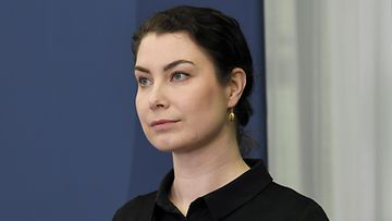 LK 22.4.2022 Ympäristö- ja ilmastoministeri Emma Kari (vihr.) ilmastokriisi- ja luontokatoinfossaan Helsingissä 22. huhtikuuta 2022.