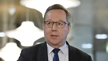 Elinkeinoministeri Mika Lintilä huhtikuussa 2022.