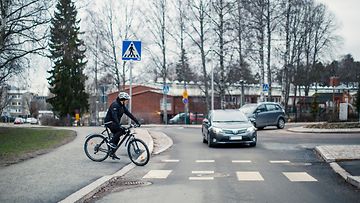 liikenneturva polkupyöräily polkupyörä liikenne suojatie