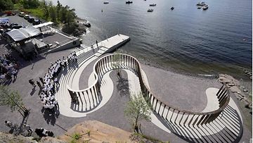 LK 18.6.2022 Utoyan uhrien muistomerkki Norjassa.