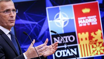 Stoltenberg Nato-kokouksessa Madridissa kesäkuussa 2022.