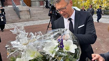OMA Jukka Jalonen Vesa-Matti Loirin hautajaisissa