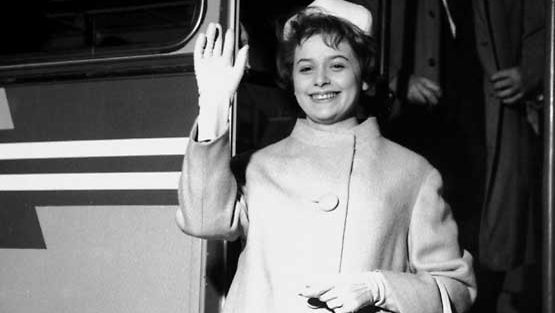 Marion matkalla euroviisuihin maaliskuussa 1962.